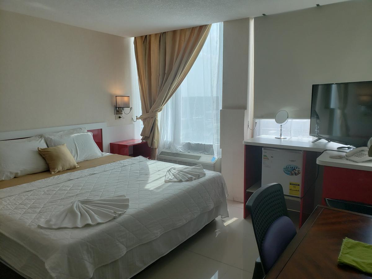 Golden Tree Hotel مدينة بليز المظهر الخارجي الصورة